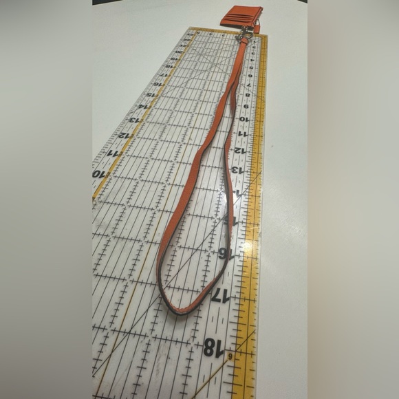 Gucci Leather Lanyard with card slots - Picture 7 of 10